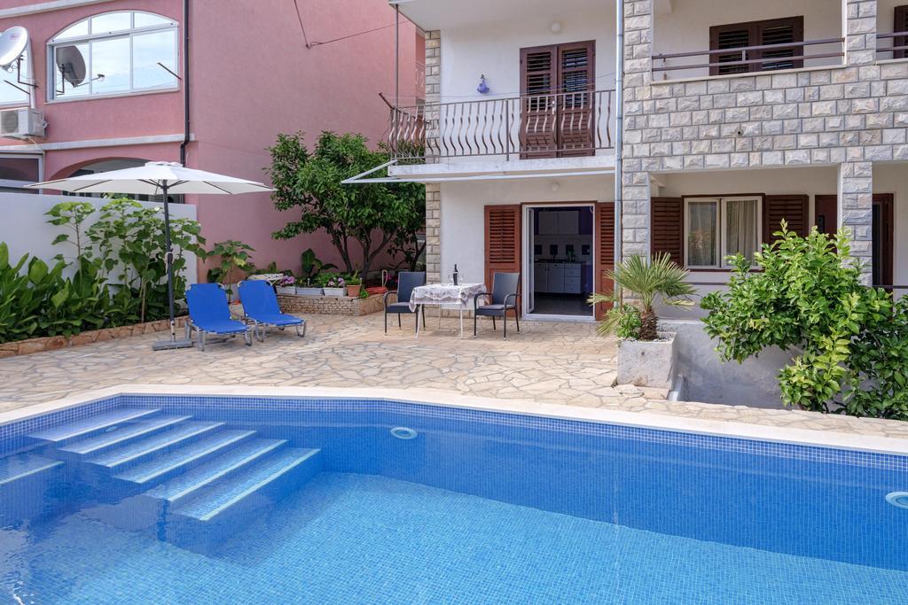 Apartments Priko Stari Grad  Buitenkant foto