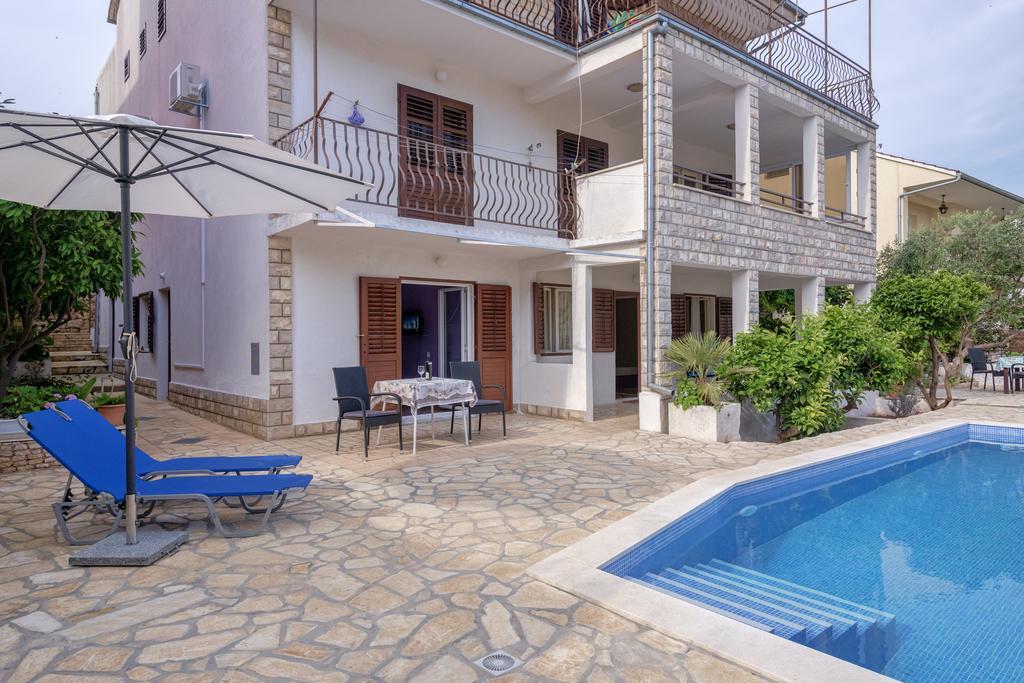 Apartments Priko Stari Grad  Kamer foto