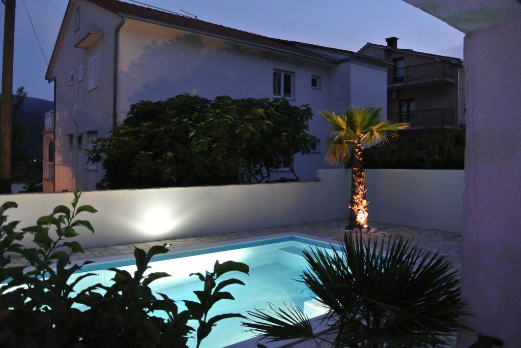 Apartments Priko Stari Grad  Kamer foto