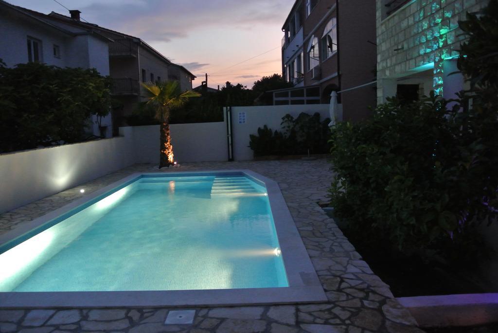 Apartments Priko Stari Grad  Buitenkant foto